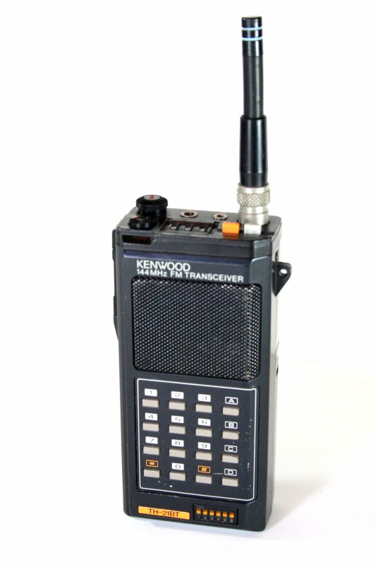 die-hard-hans-gruber-kenwood-radio-x800.jpg